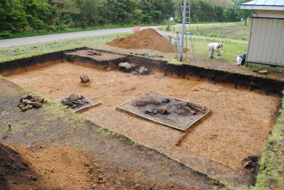 笹山原１６遺跡発掘調査の様子