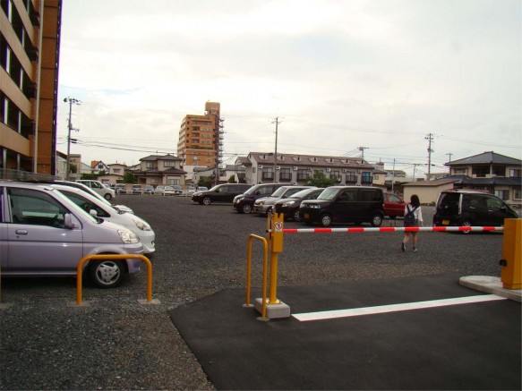 学生駐車場