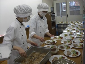 校外実習　小学校　マナー給食