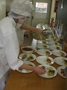 校外実習　小学校　マナー給食