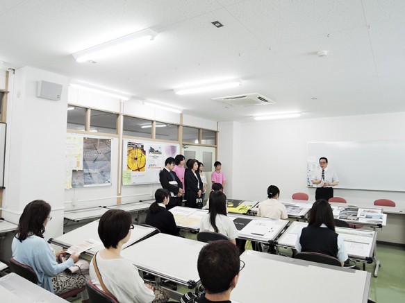建築デザインコースのOC開催!最初はNo.1製図室でコース紹介
