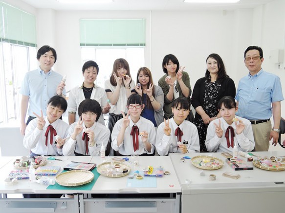 皆さん上手に作れましたか?部屋に飾ってくださいね。