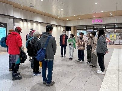 ①　9:30　郡山駅で10人の参加者と「ちい旅」スタート！